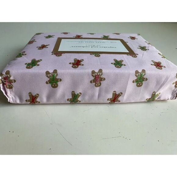 Cupcakes and Cashmere Gingerbread Cookies Christmas QUEEN SIZE Sheet Set Pink - Picture 11 of 12